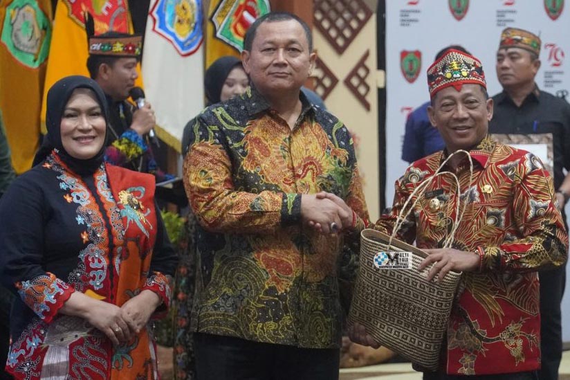 Bupati Mura Hadiri Pisah Sambut Kajati Kalteng