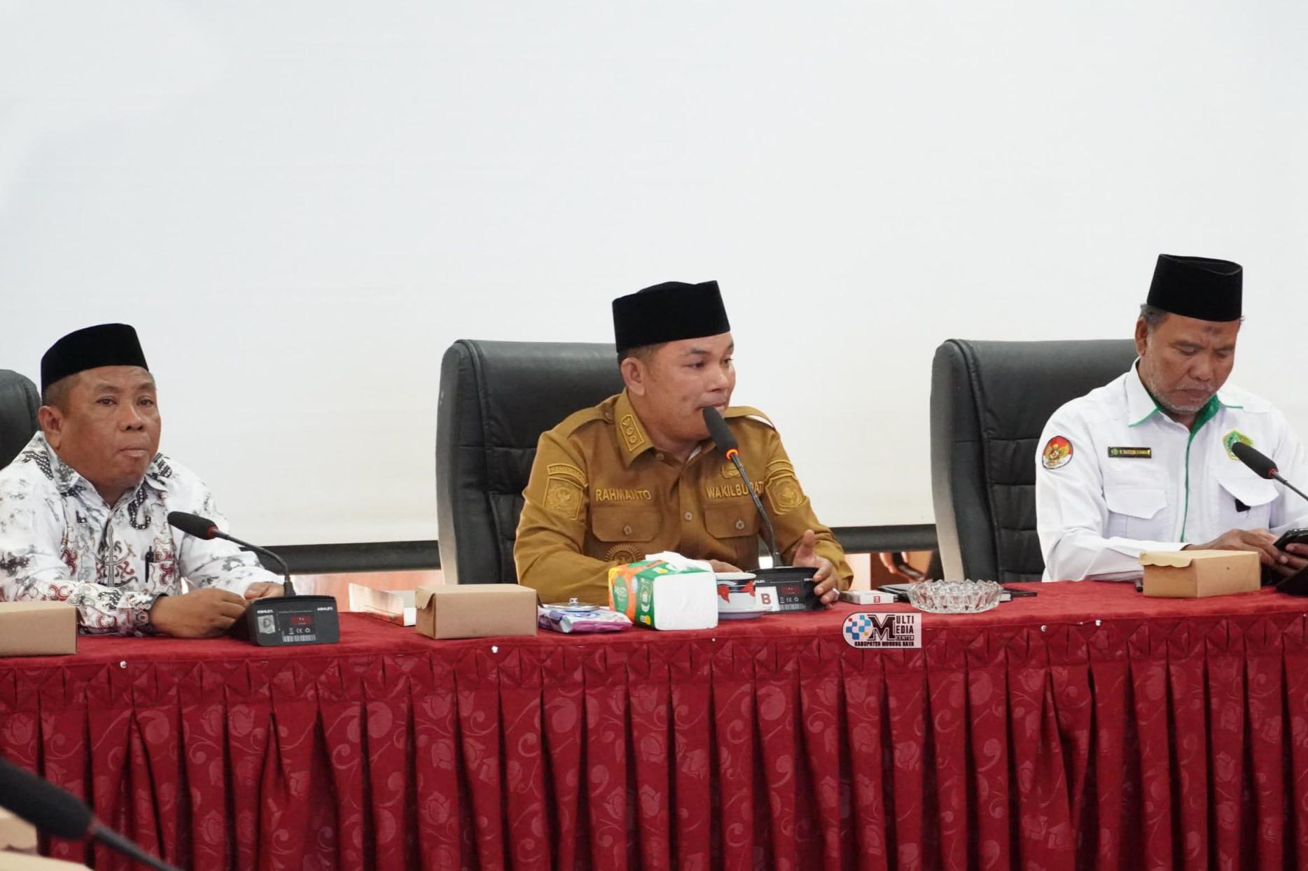 Rapat Pembentukan Badan Pengelola Masjid Agung Al-Istiqlal Puruk Cahu Masa Bhakti 2025–2030