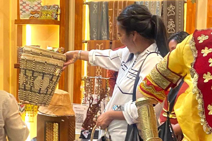 Ketua Dekranasda Murung Raya Menghadiri Acara Puncak HUT ke-45 Dekranas