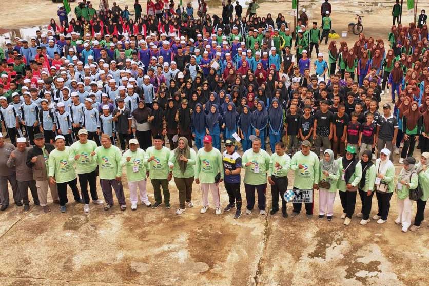 Wakil Bupati Ikuti Jalan Sehat Peringatan Hari Santri Nasional Tingkat Kabupaten Mura