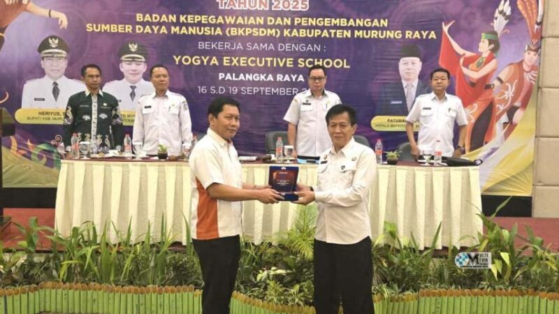 Plt Sekda Buka Bimtek Platform ASN Karier Bagi Pejabat Pimpinan Tinggi Pratama dan Administrator Pemkab Mura