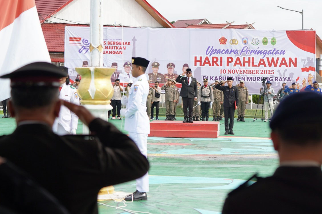 Bupati Murung Raya Bacakan Amanat Mensos RI Pada Upacara Peringatan Hari Pahlawan