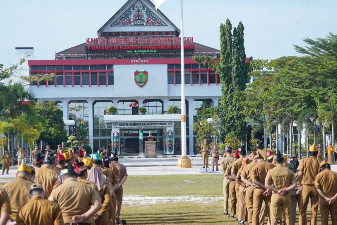 Leonard S. Ampung Pimpin Apel Pagi Lingkup Setda dan Bapperida Kalteng