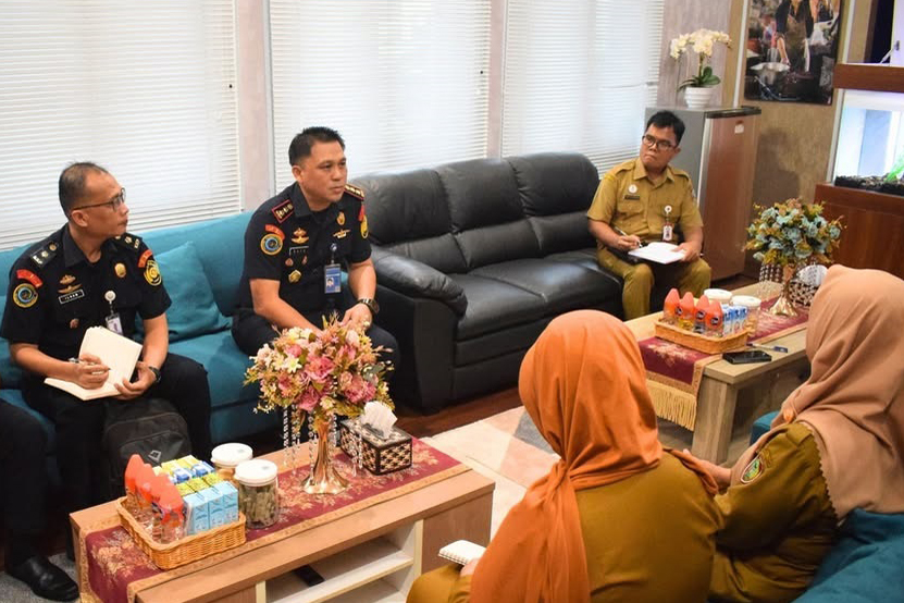 Perkuat Sinergi dan Koordinasi, Kepala Dislutkan Kalteng Terima Kunjungan Kepala Stasiun PSDKP KKP Pontianak