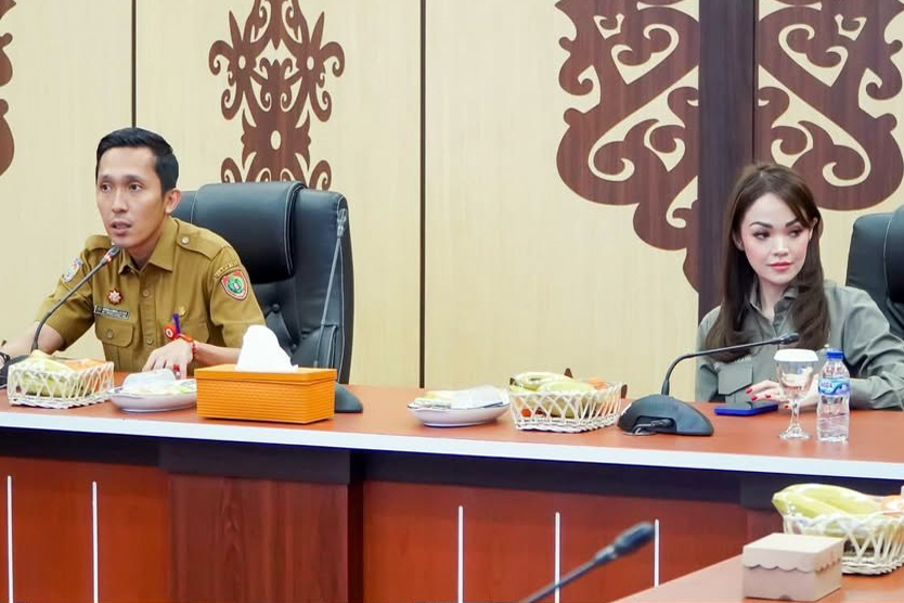 Anggota DPR RI Andina Theresia Narang Reses ke Diskominfosantik Kalteng