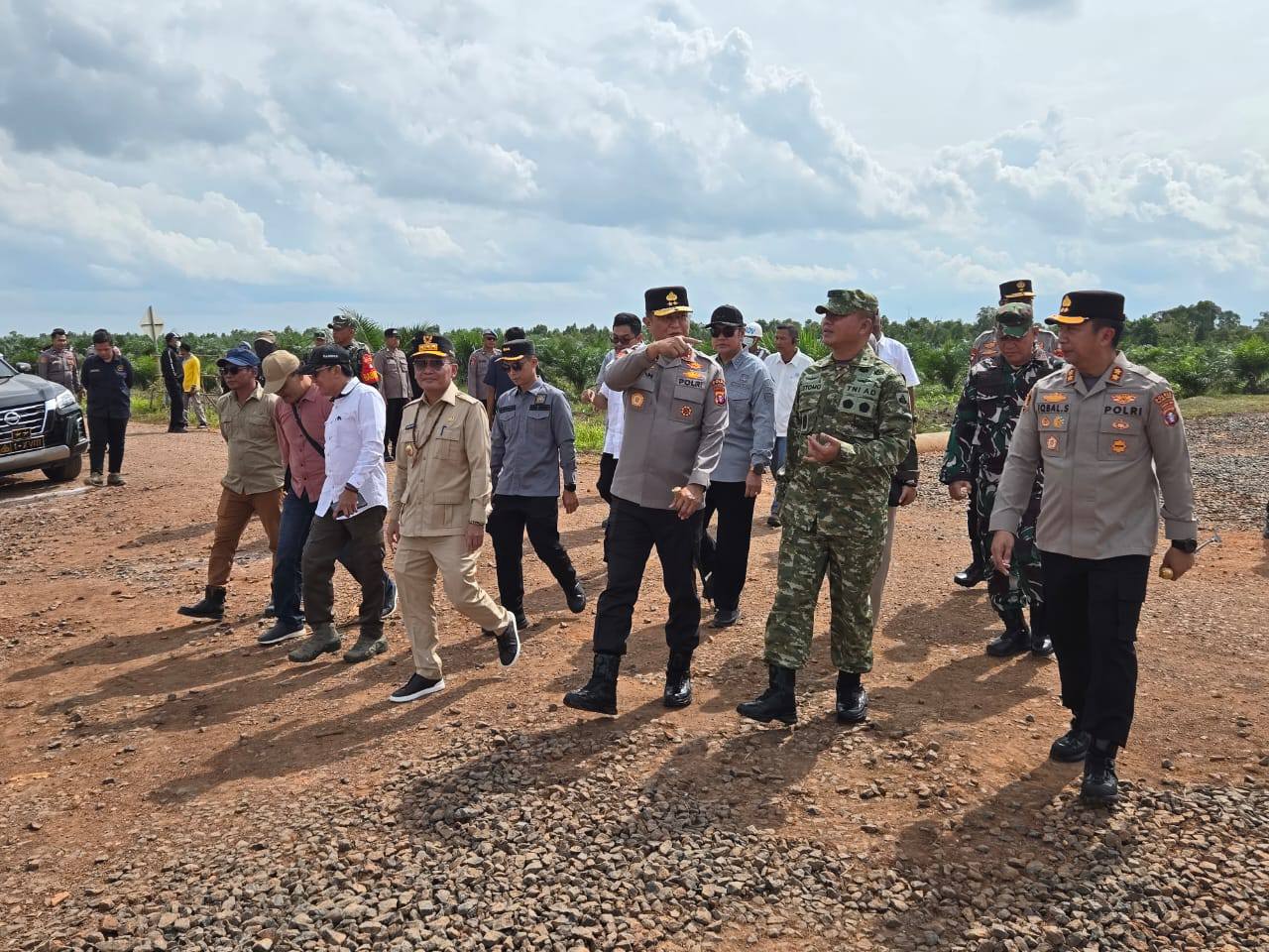 Gubernur Bersama Kapolda Kalteng Ikuti Tanam Jagung Serentak Kuartal I di Pulang Pisau