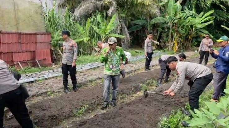 Dinas TPHP Fasilitasi SPN Polda Kalteng Ikuti Pelatihan Optimalisasi Lahan Pekarangan
