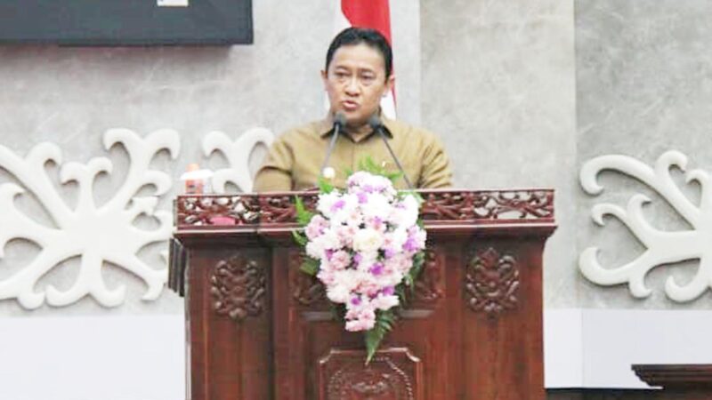 Wagub Kalteng Sampaikan Pidato Pengantar LKPj Gubernur 2025 pada Rapat Paripurna DPRD