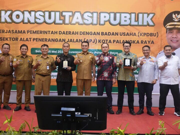 Anggota Komisi II DPRD Kota Palangka Raya Hadiri Konsultasi Publik KPDBU APJ