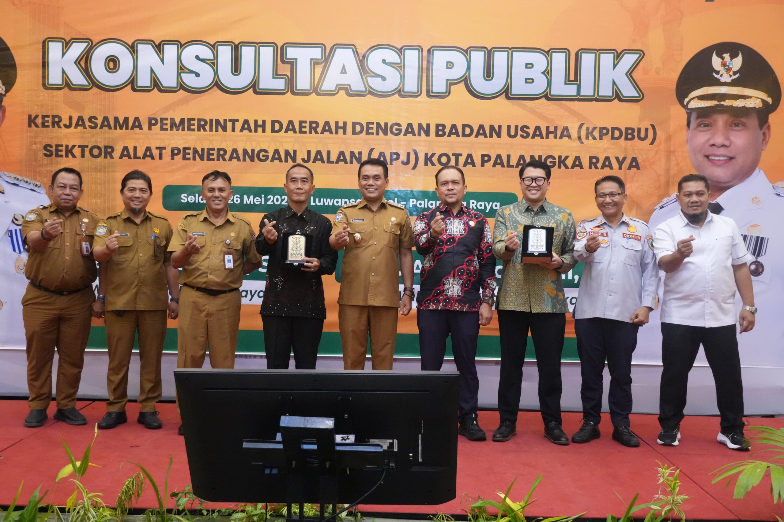 Anggota Komisi II DPRD Kota Palangka Raya Hadiri Konsultasi Publik KPDBU APJ