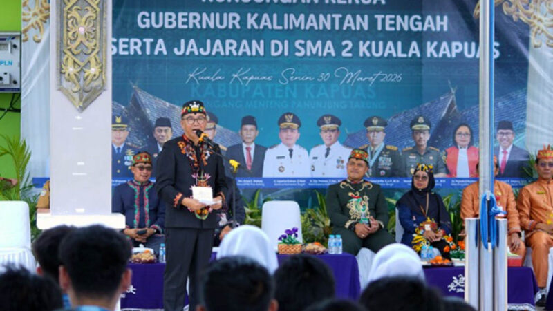Plt. Sekda Kalteng Wakili Gubernur Kunjungi SMA Negeri 2 Kuala Kapuas