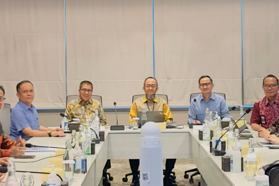 Ketua dan Anggota DPRD Kota Palangka Raya Hadiri Capacity Building Skema KPDBU bersama PT PII