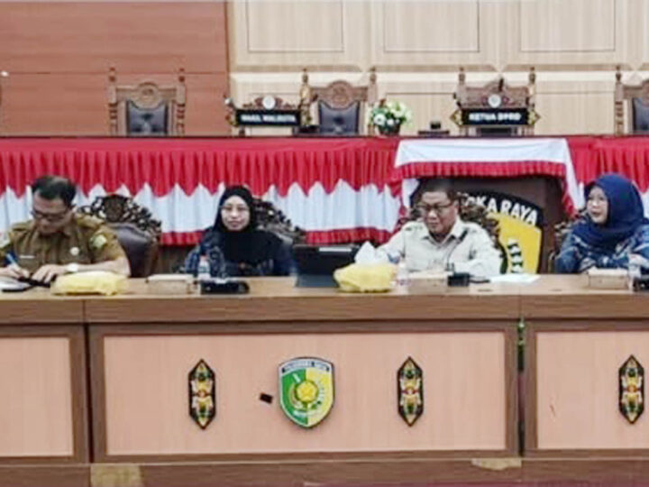 DPRD Kota Palangka Raya Sampaikan Materi Kuliah Lapangan ke Mahasiswa UMPR