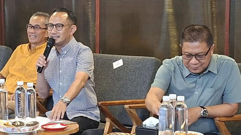 Ketua DPRD Hadiri Ngopi Santai Bareng Media, Insan Pers dan Komunitas Sepeda Lipat serta UMKM
