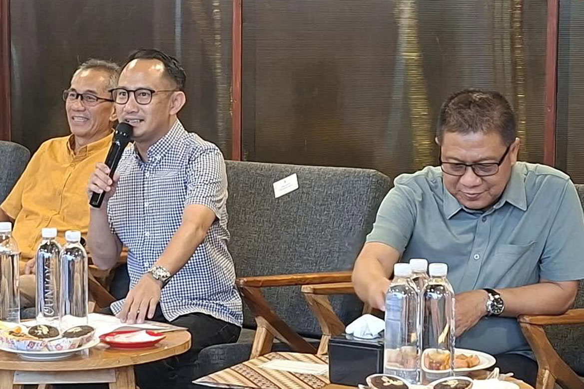Ketua DPRD Hadiri Ngopi Santai Bareng Media, Insan Pers dan Komunitas Sepeda Lipat serta UMKM
