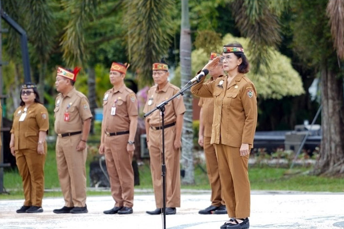 Pimpin Apel Pagi, Pj Sekda Tekankan Sikap Professional ASN Dalam Bekerja